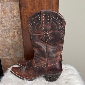 Ariat distressed brown leather studded embellished statement cowgirl boots 10B